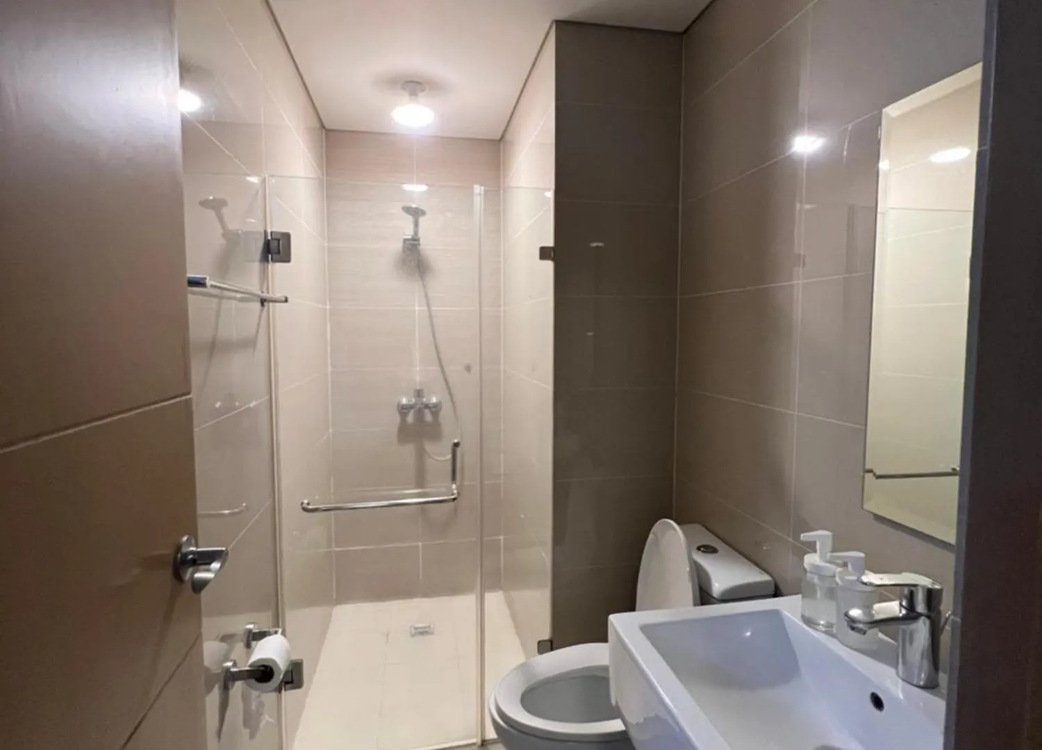 Apartment Two Palm Tree Villas By Trisha Manila Philippines