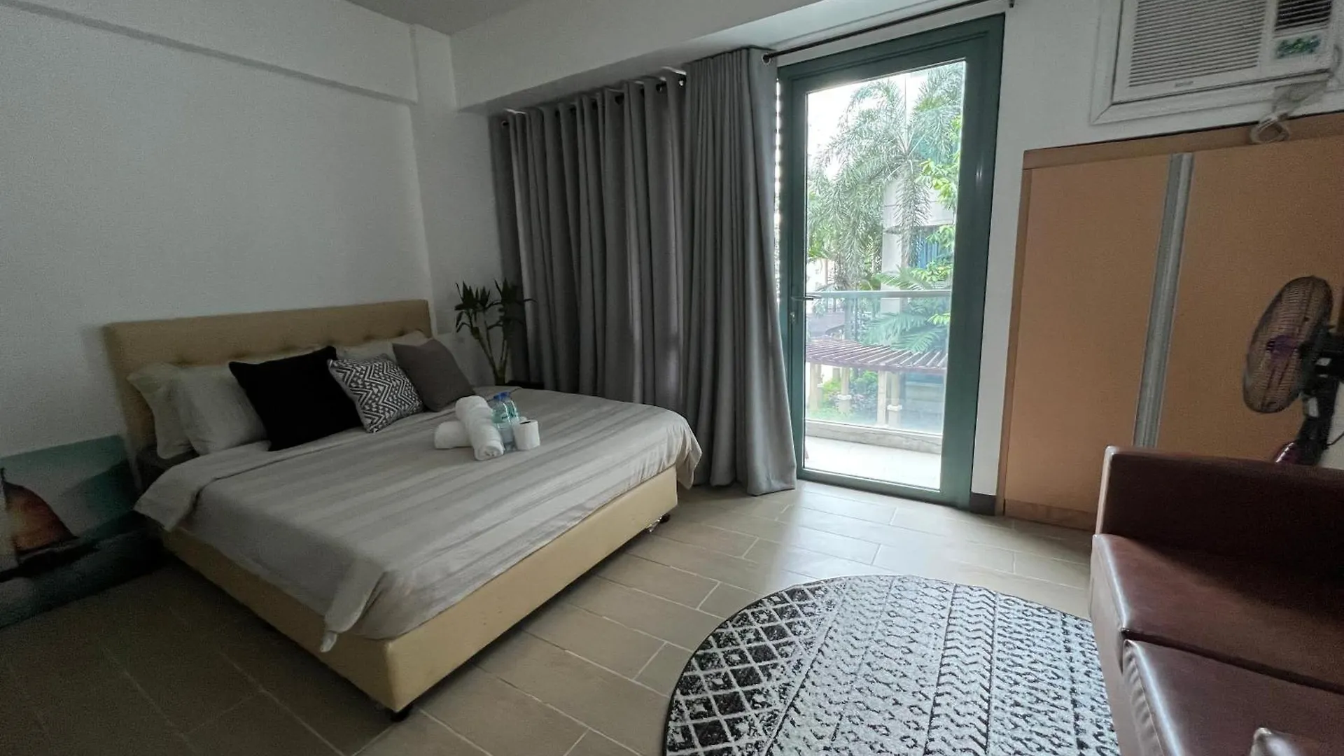 Two Palm Tree Villas By Trisha Manila Philippines